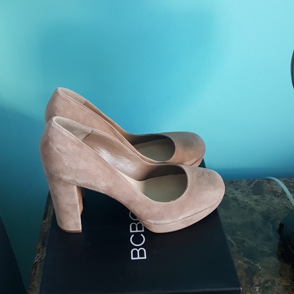BCBG Pump - Picture 2 of 4